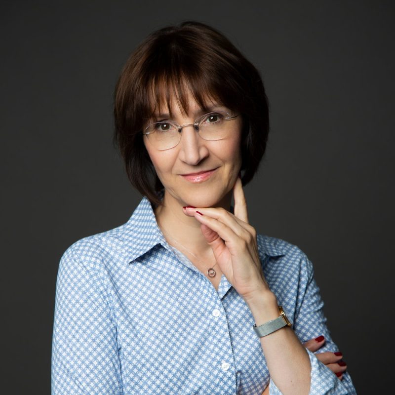 Dr. Bányai Edit